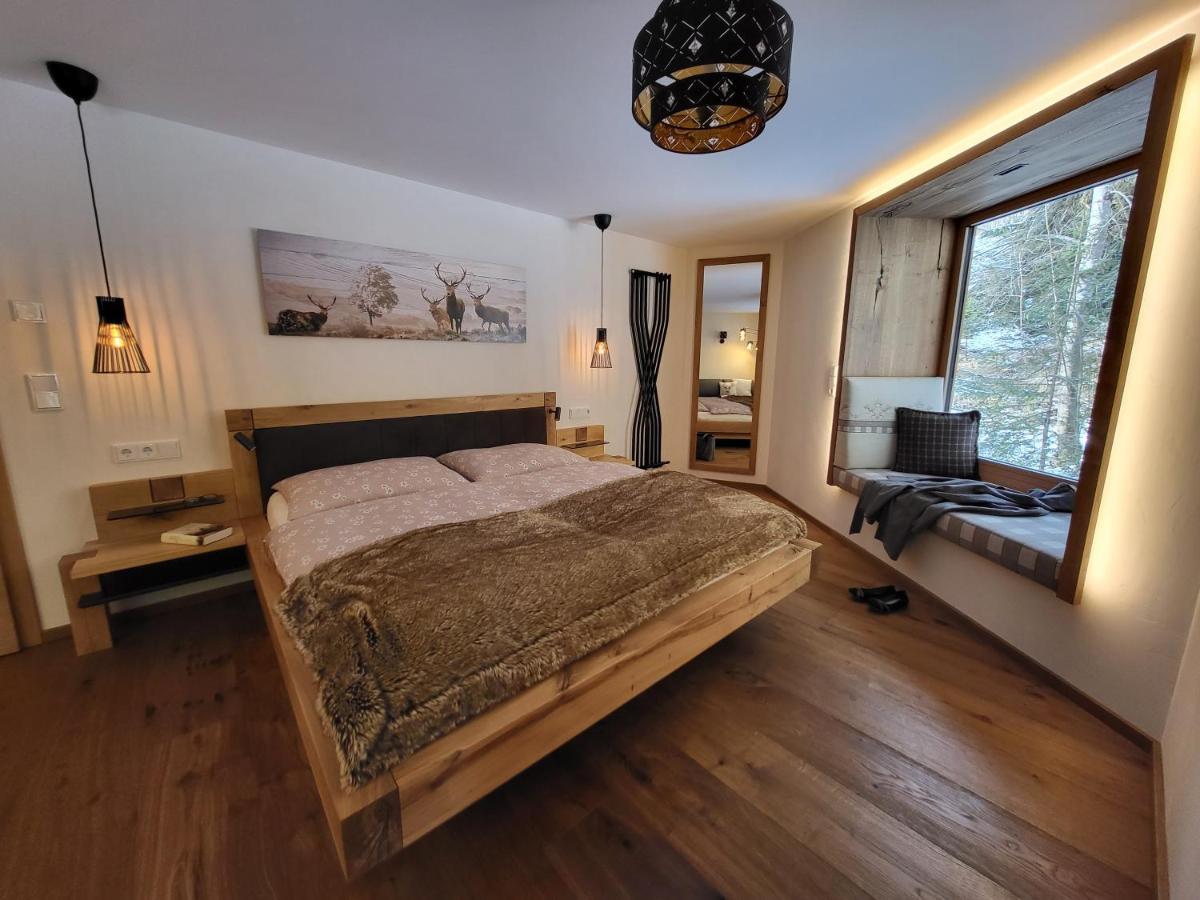 Landhaus Schatz Nesselwängle المظهر الخارجي الصورة