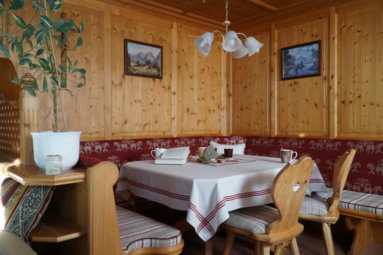 Landhaus Schatz Nesselwängle المظهر الخارجي الصورة